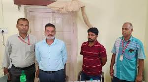 सब इंजीनियर और ग्राम रोजगार सहायक ले रहे थे 65 हजार की घूस, ईओडब्ल्यू ने रंगे हाथों दबोचा