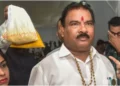 Canteen Row: कैंटीन चलाने वाली कंपनी का लाइसेंस निलंबित; थप्पड़ कांड पर शिवसेना विधायक बोले- माफी नहीं मांगूगा