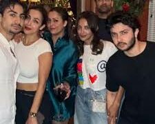 मलाइका अरोड़ा-सीमा सजदेह का दोस्ताना अंदाज़