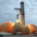 मस्क ने रचा एक और इतिहास…लांच किया दुनिया का सबसे ताकतवर रॉकेट