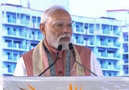 पीएम मोदी ने सांसदों के फ्लैटों का उद्घाटन किया, विपक्ष पर किया परोक्ष हमला
