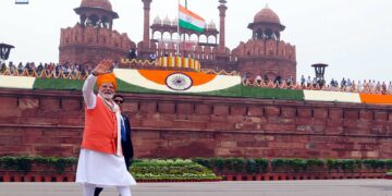 लाल किले की प्राचीर से 103 मिनट लंबा भाषण देकर अपने ही पुराने रिकॉर्ड को पीएम मोदी ने तोड़ा