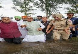 शिवराज बोले-पंजाब में हालात भयानक, फसलें हुई बर्बाद, सरकार किसानों के साथ