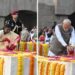 राष्ट्रपति मुर्मू और पीएम मोदी ने बापू को नमन किया