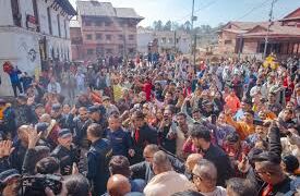 संजय दत्त ने की पशुपतिनाथ मंदिर में पूजा